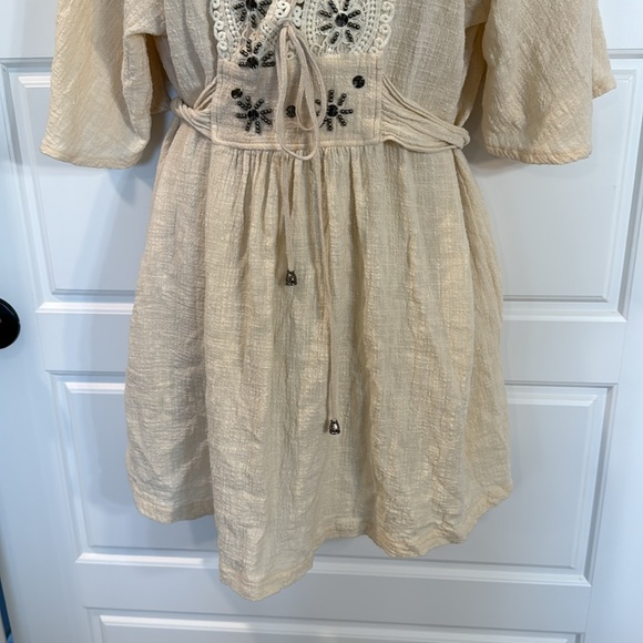 Pretty Embellished tunic/dress/cover up large - Picture 3 of 8